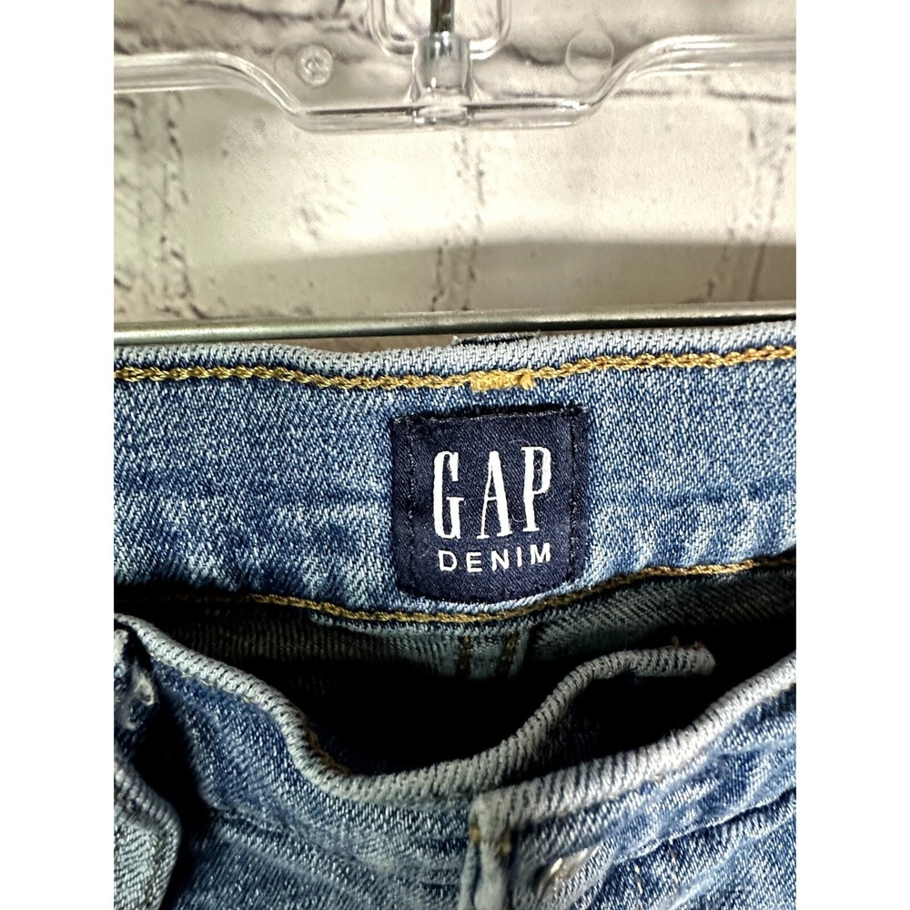 Gap Denim Womens 9" Bermuda Shorts Size 26 Medium Wash Blue Cuffed Jean Shorts - Picture 2 of 4